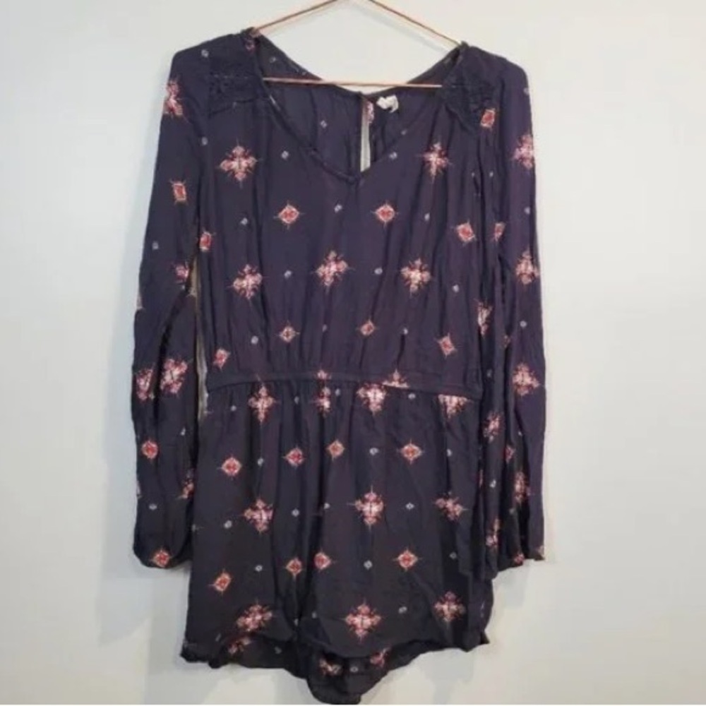Mudd gently worn long sleeve navy romper